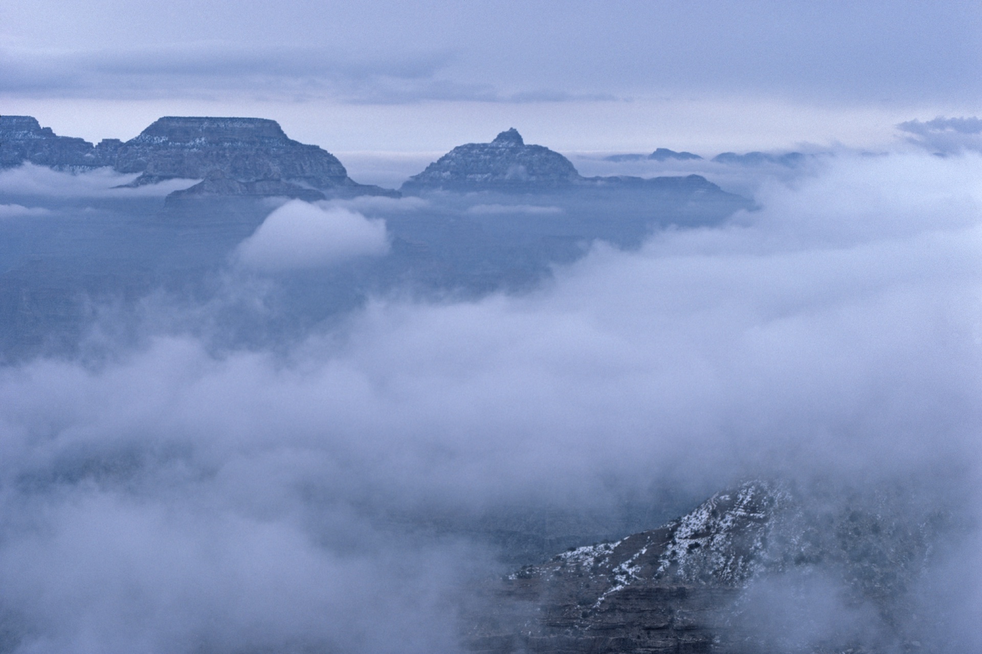 Winter mist covers Mather Point